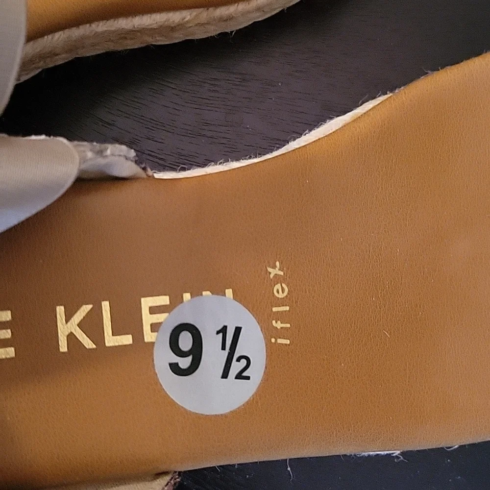 Anne Klein Flex Sandals Size 9.5
